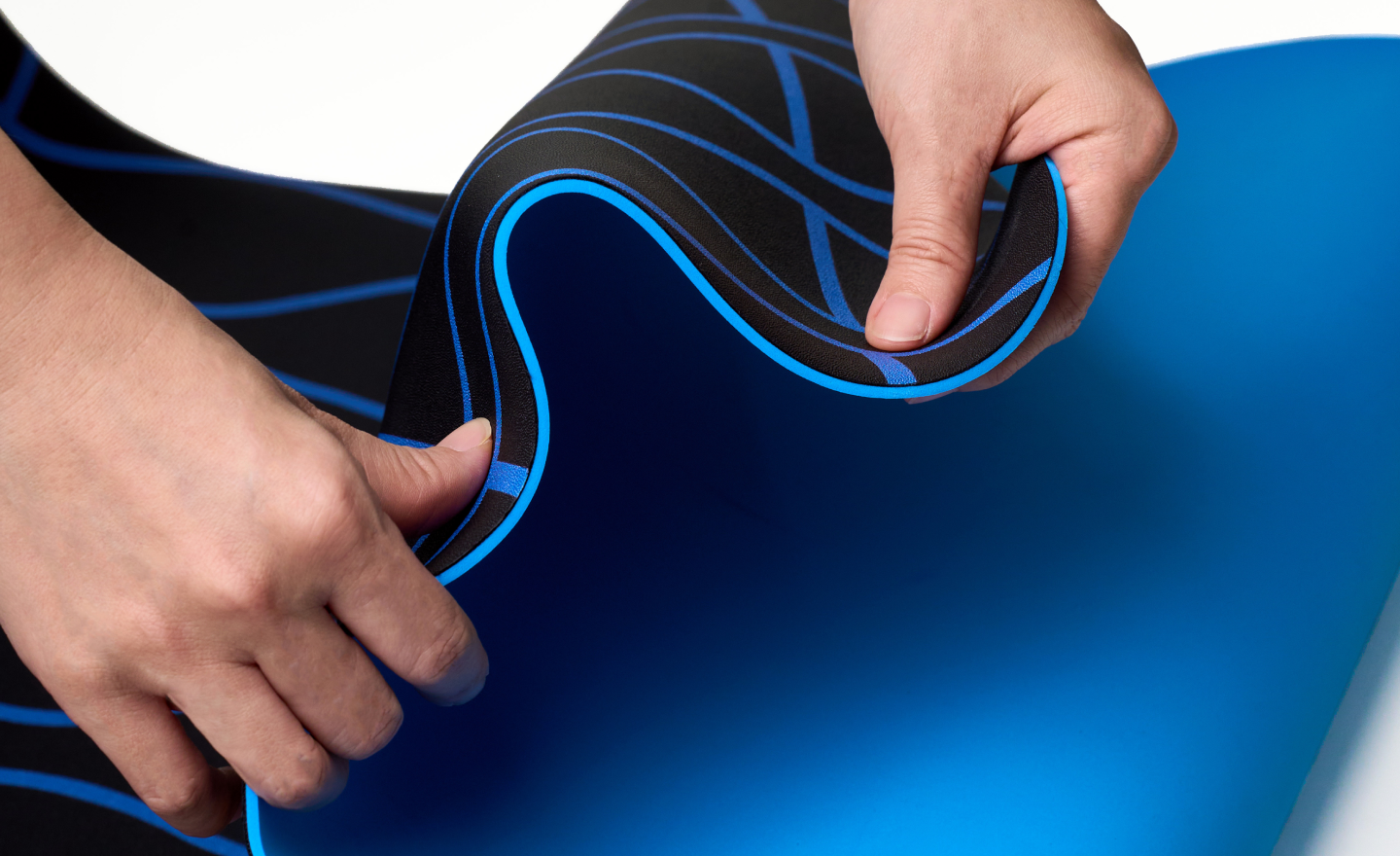 Amezcua GX-1 product image curved